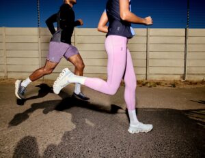 Create Small JPG-ss26-run_brand_build-pr-head_to_toe_still-cloudmonster_3-rgb-28