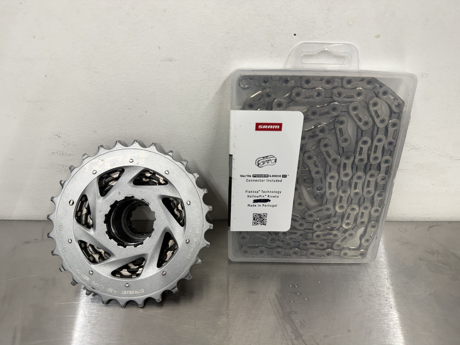 SRAM Red E1 Chain & 10-28 Red D1 Cassette