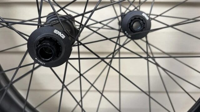 Takeoffs-ENVE-45-SES-Innerdrive-Carbon-Tubeless-Disc-8