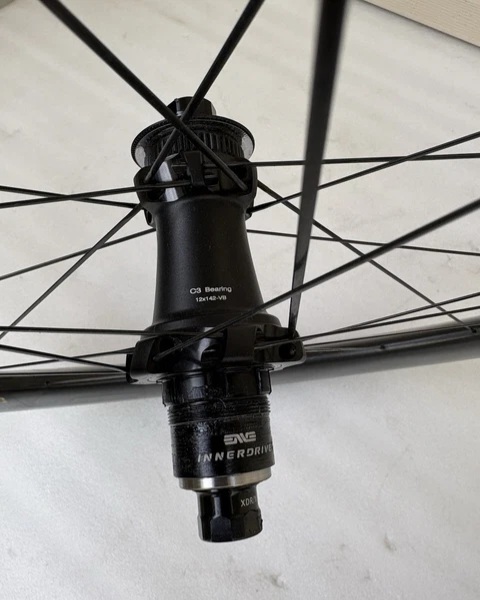 Takeoffs-ENVE-45-SES-Innerdrive-Carbon-Tubeless-Disc-9